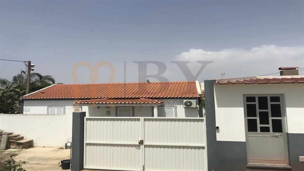 Moradia T3 para Venda em Alcaria Ruiva Foto 13