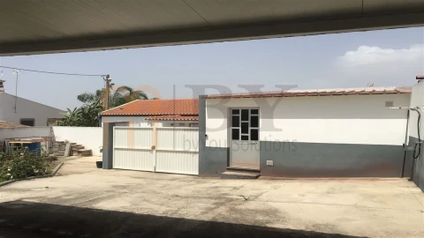 Moradia T3 para Venda em Alcaria Ruiva