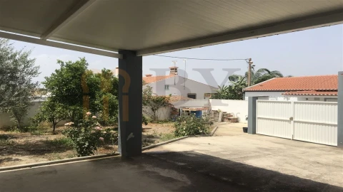 Moradia T3 para Venda em Alcaria Ruiva