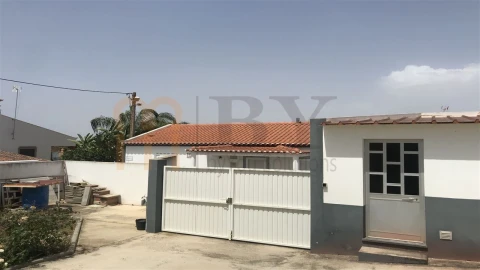 Moradia T3 para Venda em Alcaria Ruiva