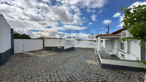 Moradia T3 para Venda em Alcaria Ruiva