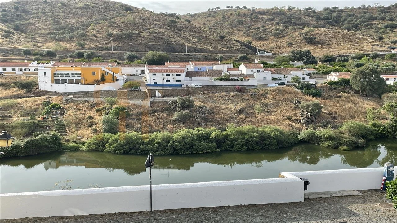 Moradia T4 para Venda em Mertola Foto 8