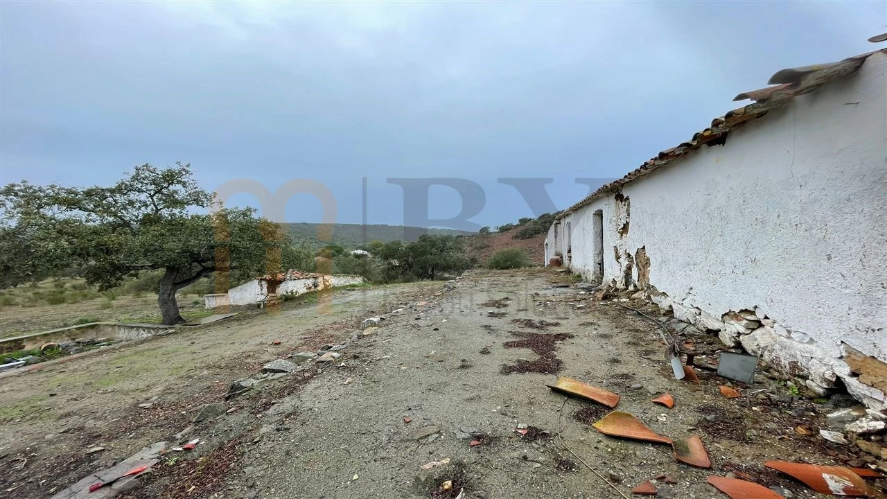 Quinta T4 para Venda em Serpa (Salvador e Santa Maria) Foto 2