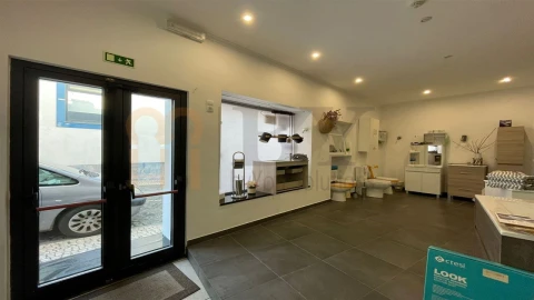 Prédio para Venda em Almodôvar e Graça dos Padrões