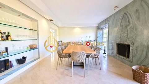 Moradia T6 para Venda em Arcozelo