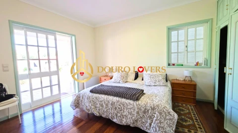 Moradia T6 para Venda em Arcozelo