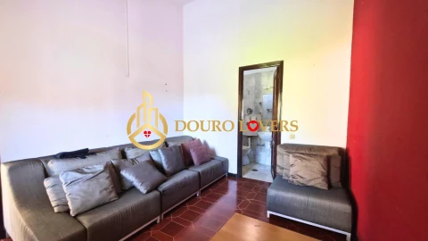 Moradia T6 para Venda em Arcozelo