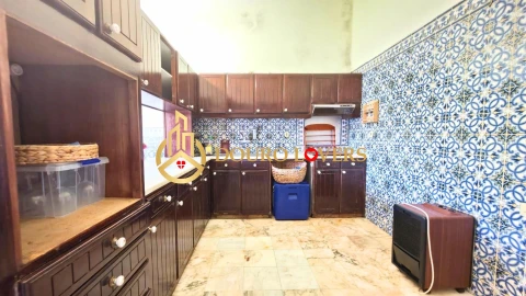 Moradia T6 para Venda em Arcozelo