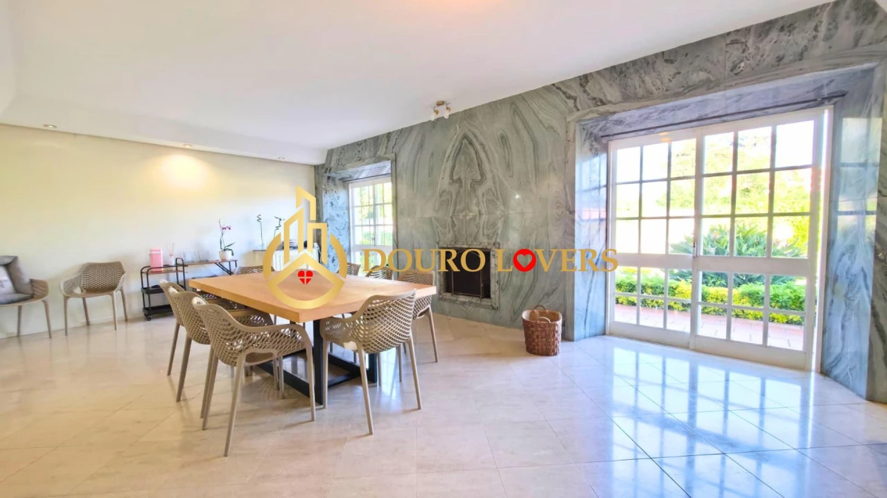 Moradia T6 para Venda em Arcozelo Foto 12