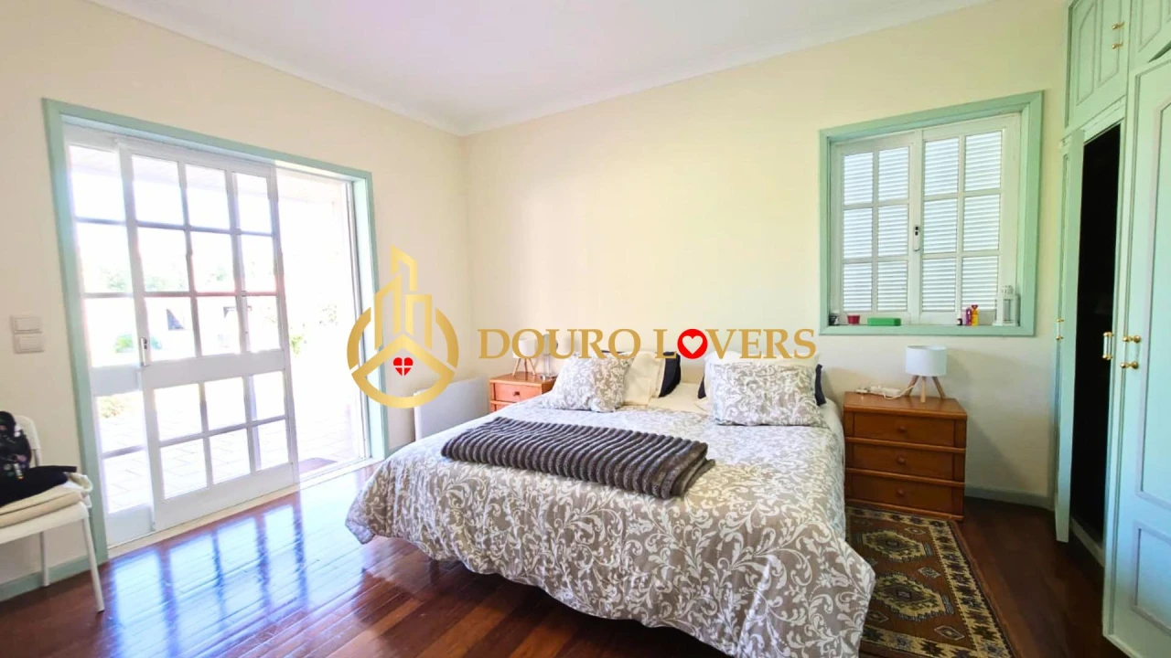 Moradia T6 para Venda em Arcozelo Foto 21