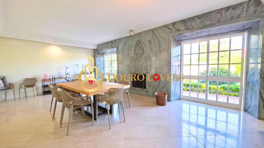 Moradia T6 para Venda em Arcozelo Foto 12