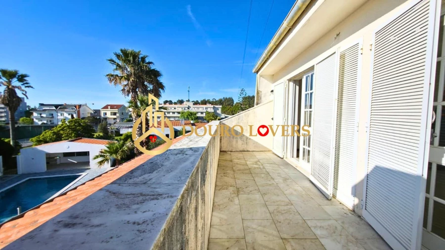 Moradia T6 para Venda em Arcozelo Foto 36