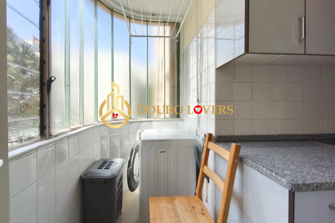 Apartamento T2 para Venda em Paranhos Foto 12