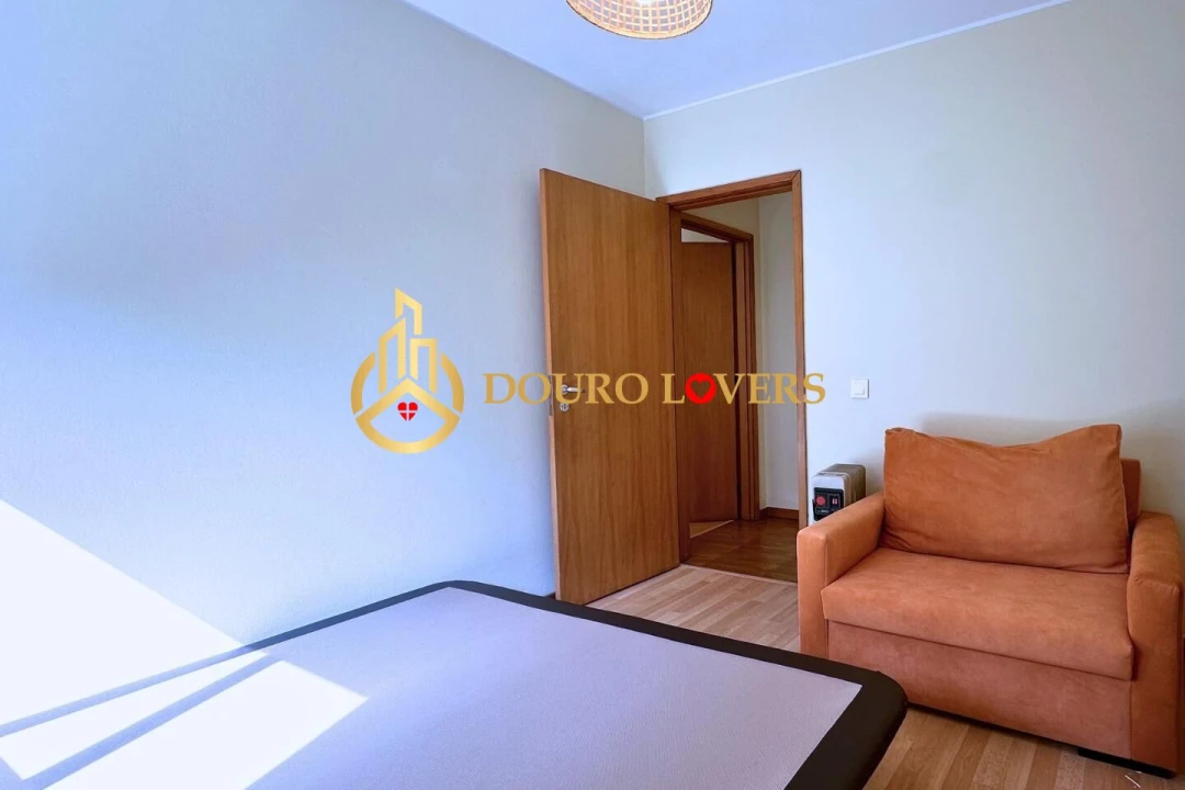 Apartamento T2 para Venda em Paranhos Foto 18