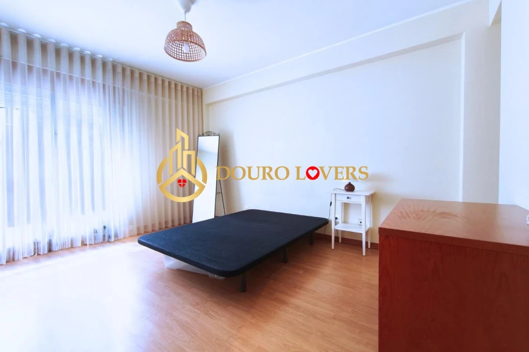 Apartamento T2 para Venda em Paranhos Foto 20