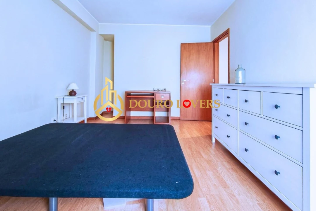 Apartamento T2 para Venda em Paranhos Foto 21