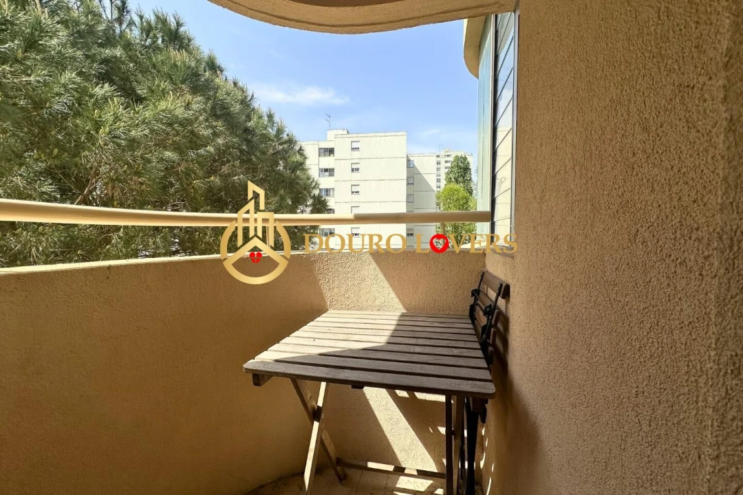 Apartamento T2 para Venda em Paranhos Foto 7