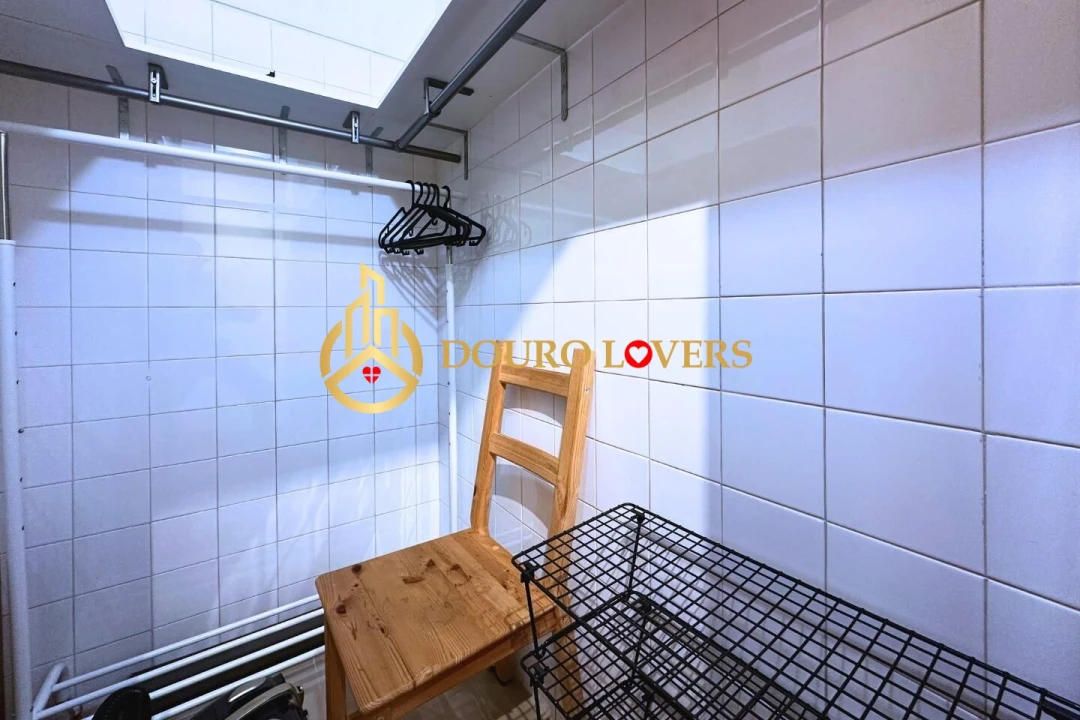 Apartamento T2 para Venda em Paranhos Foto 19