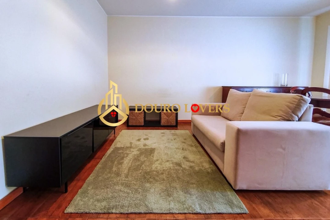 Apartamento T2 para Venda em Paranhos Foto 3