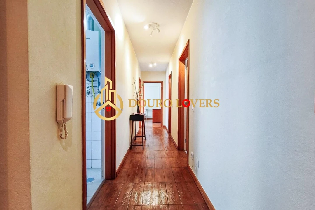 Apartamento T2 para Venda em Paranhos Foto 7
