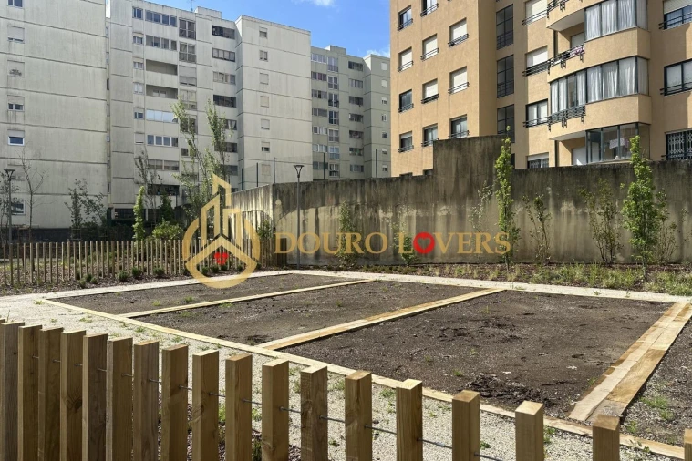 Apartamento T2 para Venda em Paranhos Foto 25