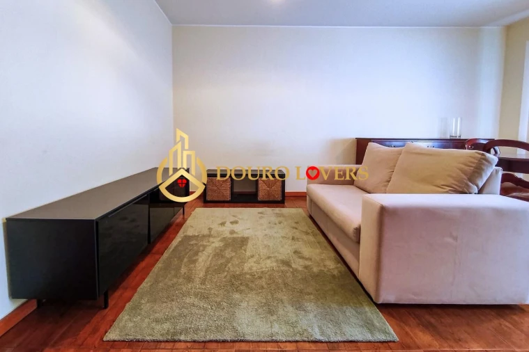 Apartamento T2 para Venda em Paranhos Foto 3
