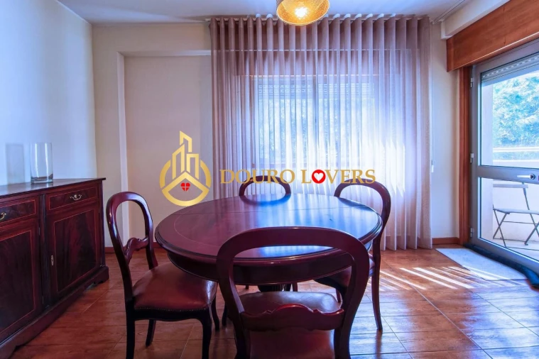 Apartamento T2 para Venda em Paranhos Foto 4