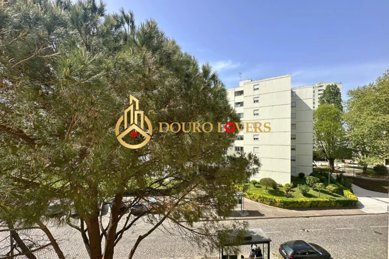 Apartamento T2 para Venda em Paranhos Foto 6