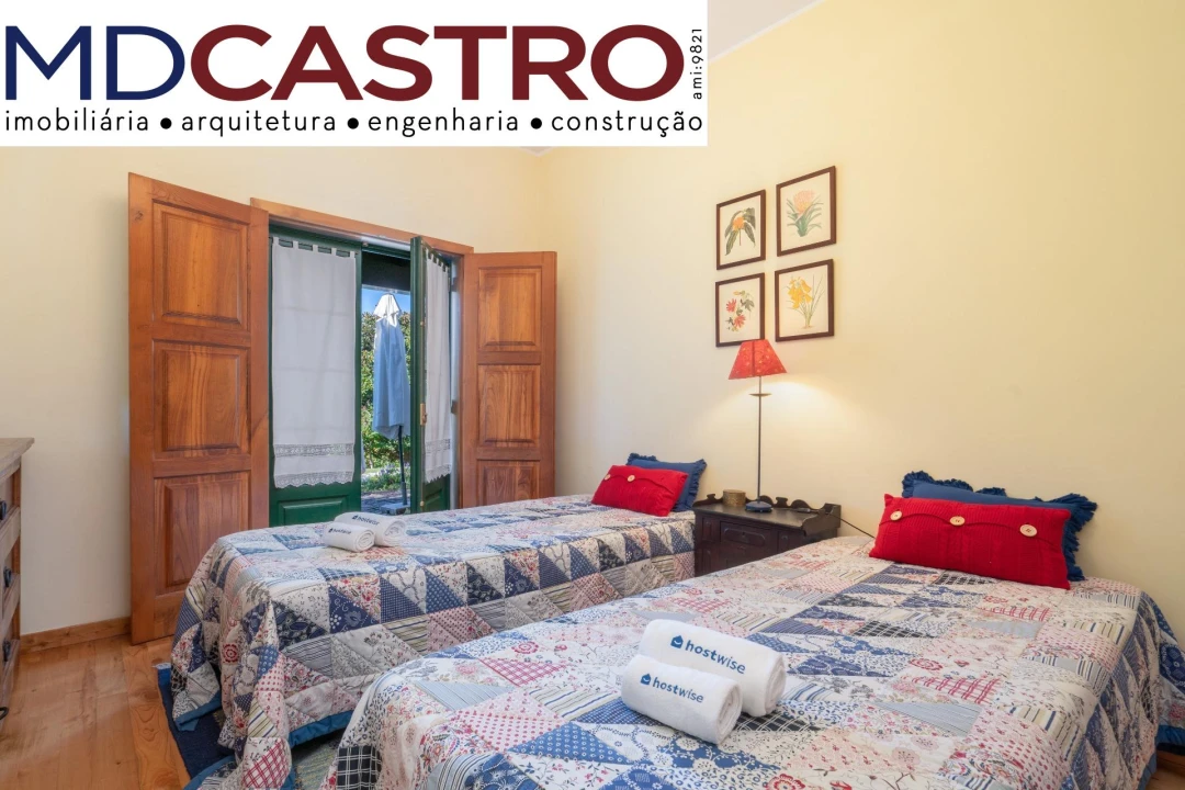 Moradia T4 para Venda em Couto Foto 4