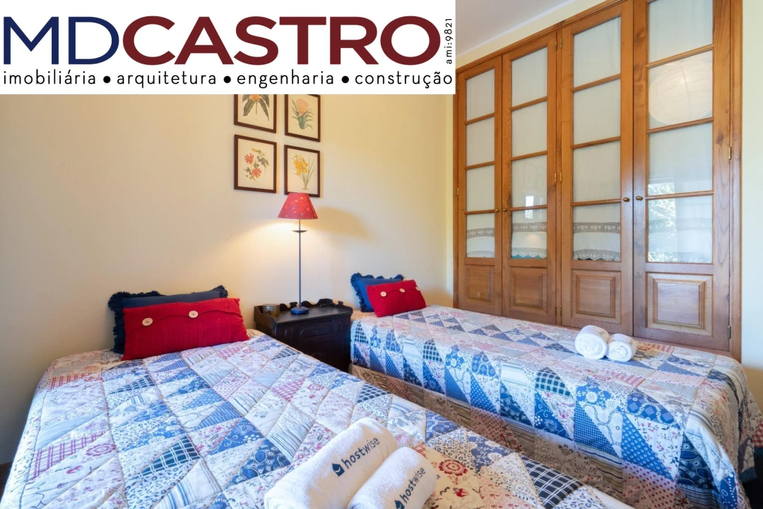 Moradia T4 para Venda em Couto Foto 8