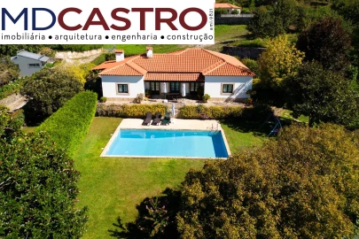 Moradia T4 para Venda em Couto