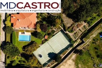 Moradia T4 para Venda em Couto