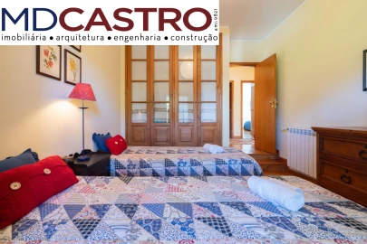 Moradia T4 para Venda em Couto