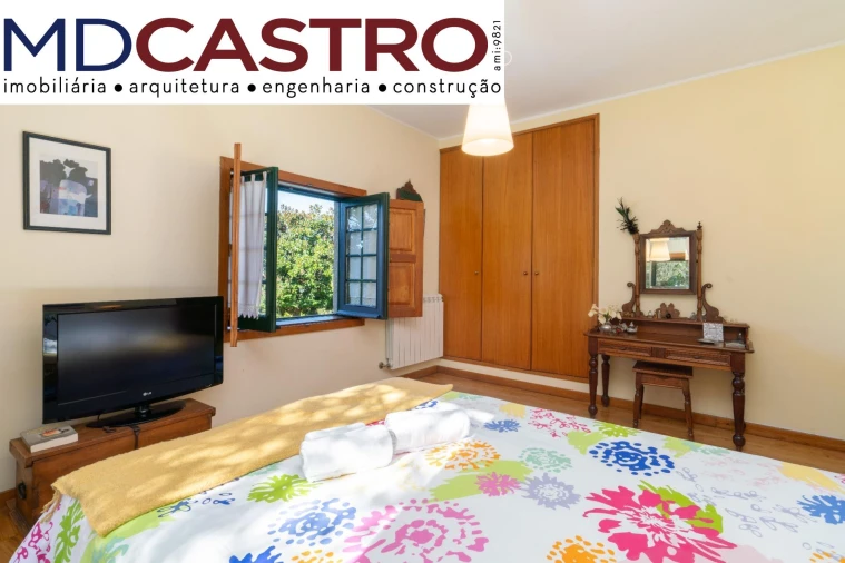 Moradia T4 para Venda em Couto Foto 11