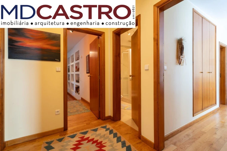 Moradia T4 para Venda em Couto Foto 17