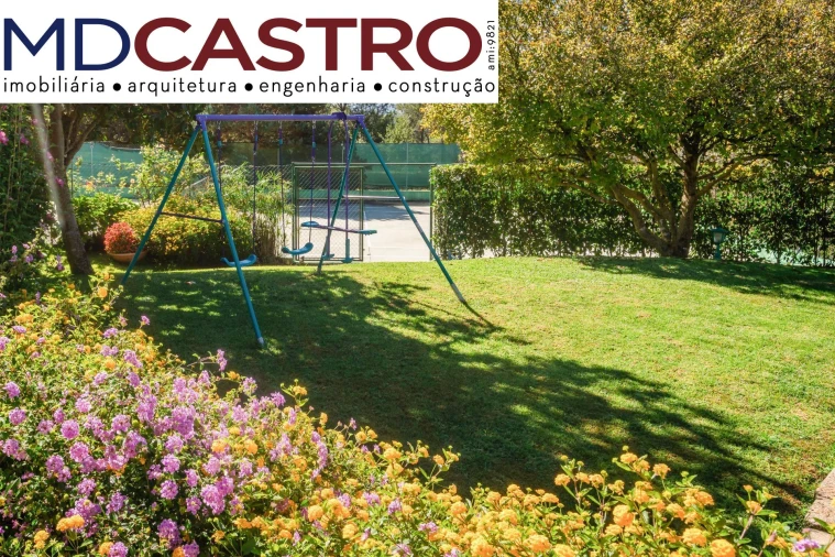 Moradia T4 para Venda em Couto Foto 26