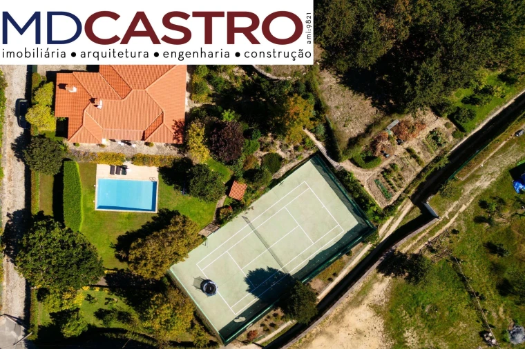 Moradia T4 para Venda em Couto Foto 30