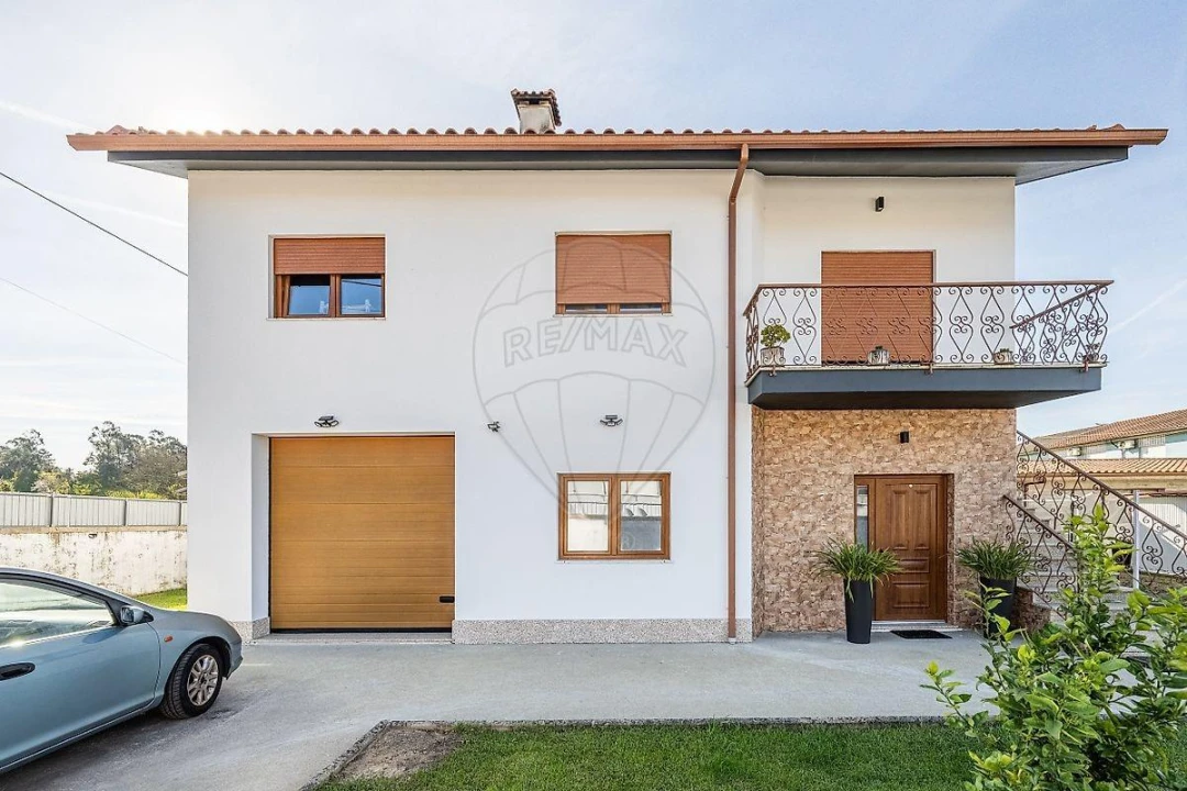 Moradia T4 para Venda em Lage Foto 14