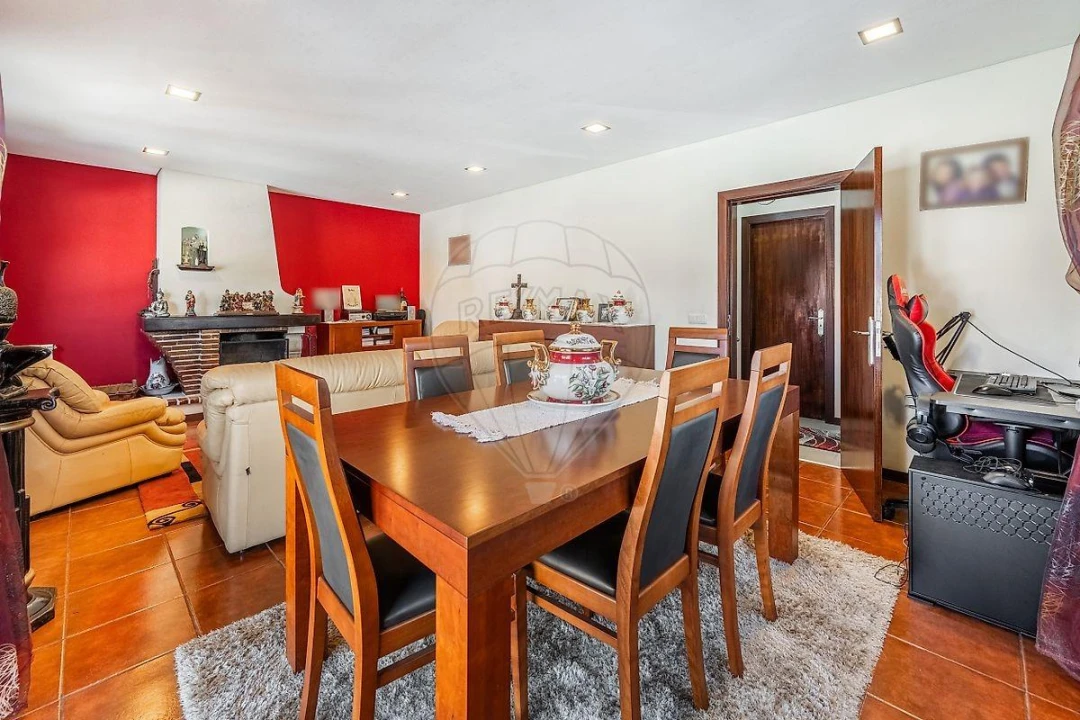 Moradia T4 para Venda em Lage Foto 20