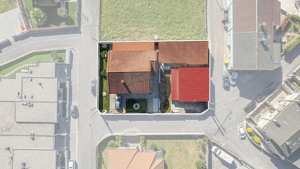 Moradia T4 para Venda em Lage Foto 5