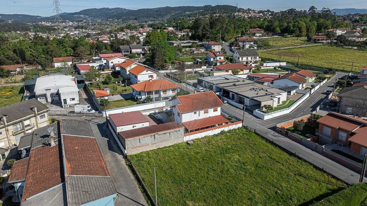 Moradia T4 para Venda em Lage Foto 6