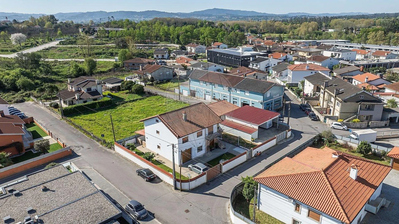 Moradia T4 para Venda em Lage Foto 9