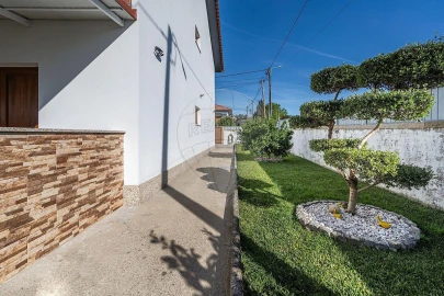 Moradia T4 para Venda em Lage