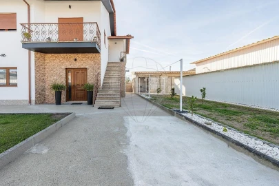 Moradia T4 para Venda em Lage