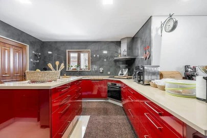 Moradia T4 para Venda em Lage