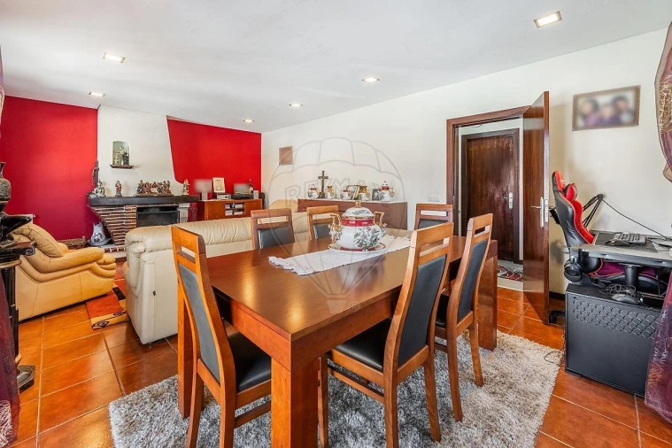 Moradia T4 para Venda em Lage Foto 20