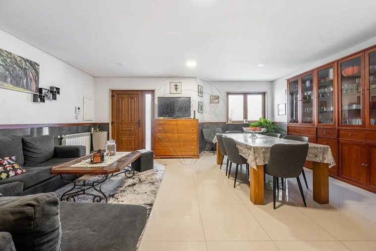 Moradia T4 para Venda em Lage Foto 33