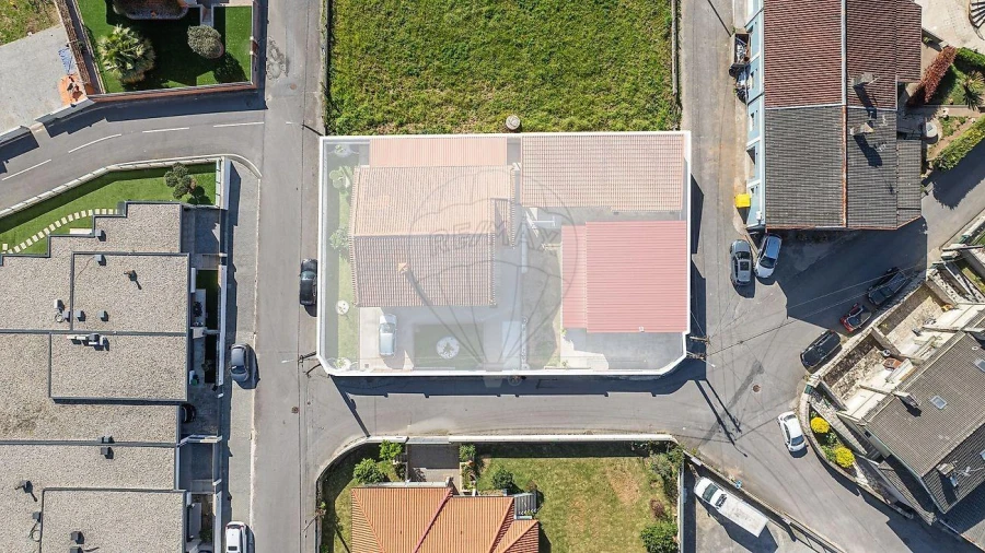 Moradia T4 para Venda em Lage Foto 7