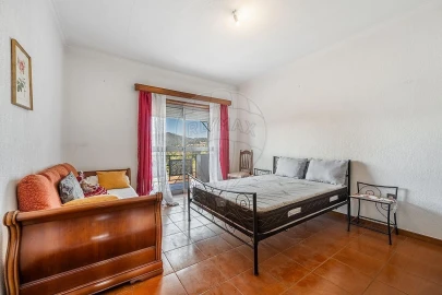 Apartamento T4 para Venda em Povoa de Lanhoso (N. Senhora do Amparo)