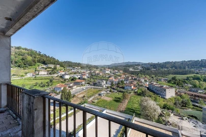 Apartamento T4 para Venda em Povoa de Lanhoso (N. Senhora do Amparo)